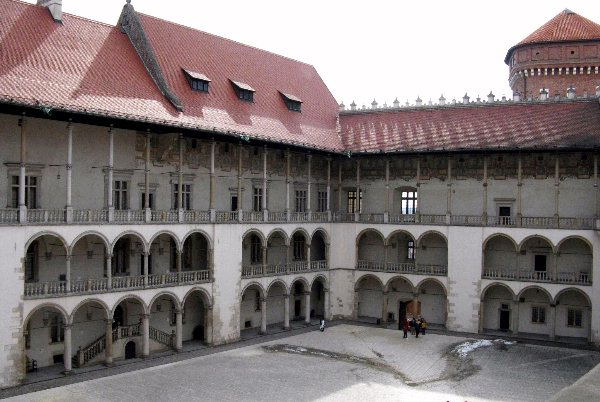  Innenhof der Burg Wawel 